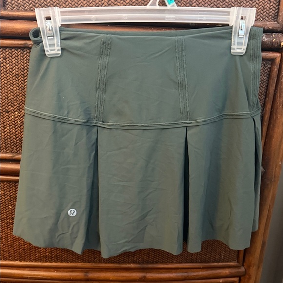 lululemon athletica Olive Mini Skirt - Picture 1 of 5